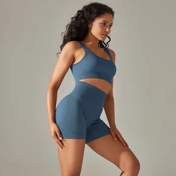 Nervürlü Spor Kadın Spor Seti Push Up Dikişsiz Takım Elbise Spor Koşu egzersiz kıyafeti Kadın Kıyafeti Yoga Üst şort takımı